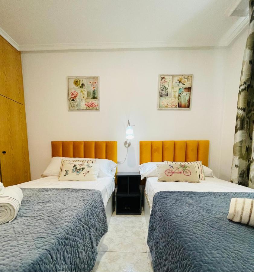 Apartamento Calipso Plus Салоу Екстериор снимка